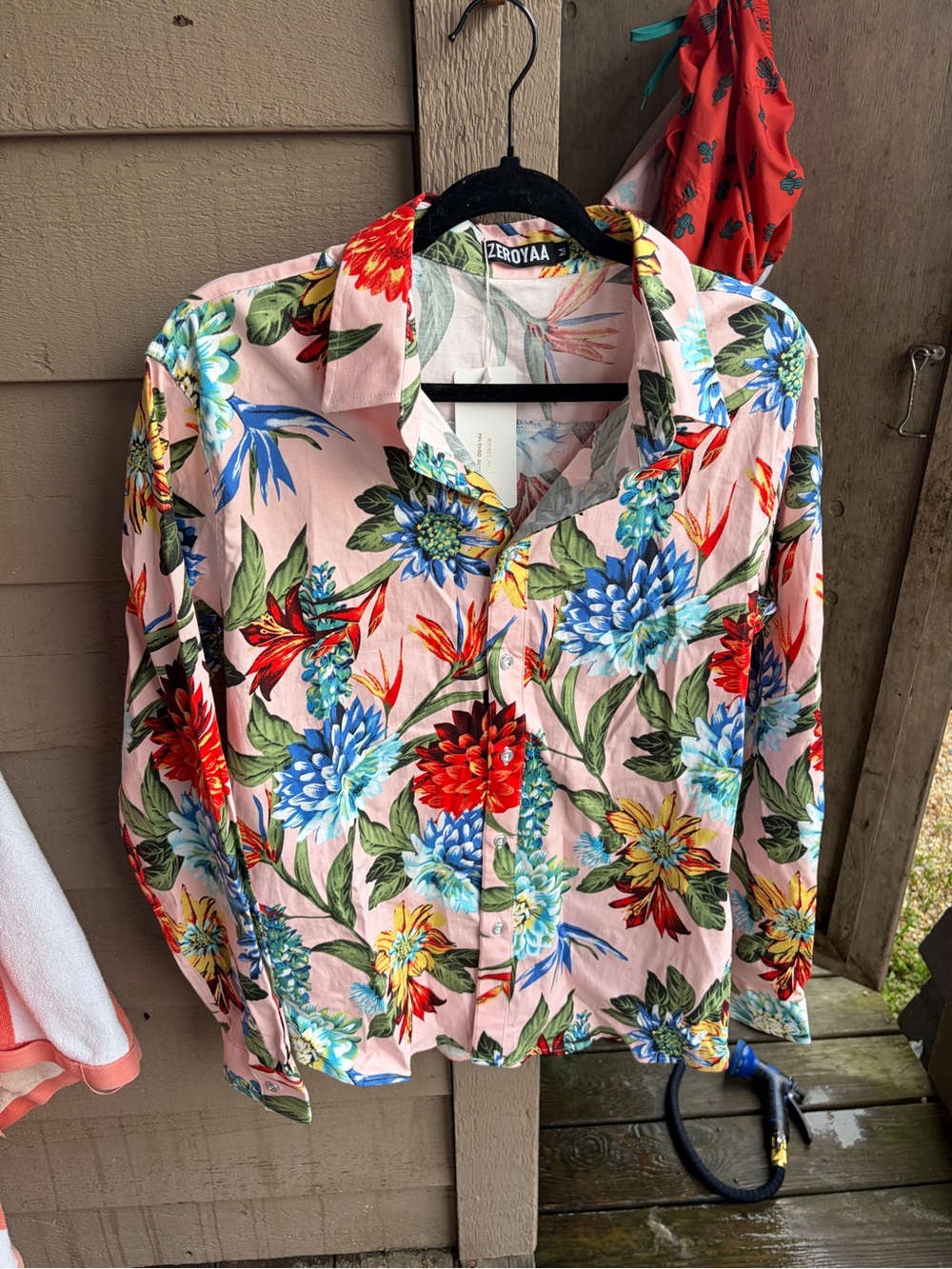 Zeroyaa Men’s Pink Floral Button-Up Shirt